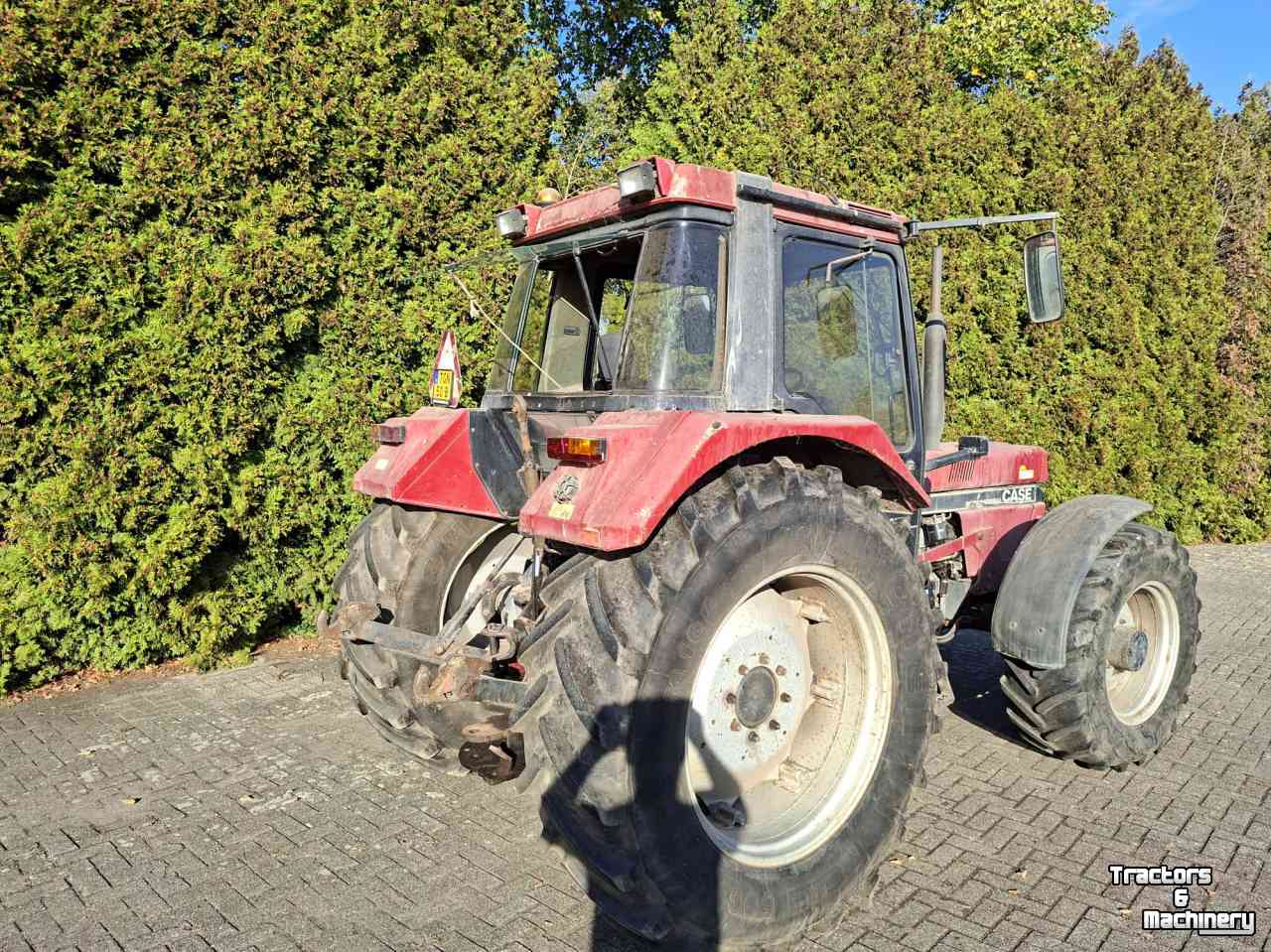Tractor / Trekker Case-IH 1056 XL
