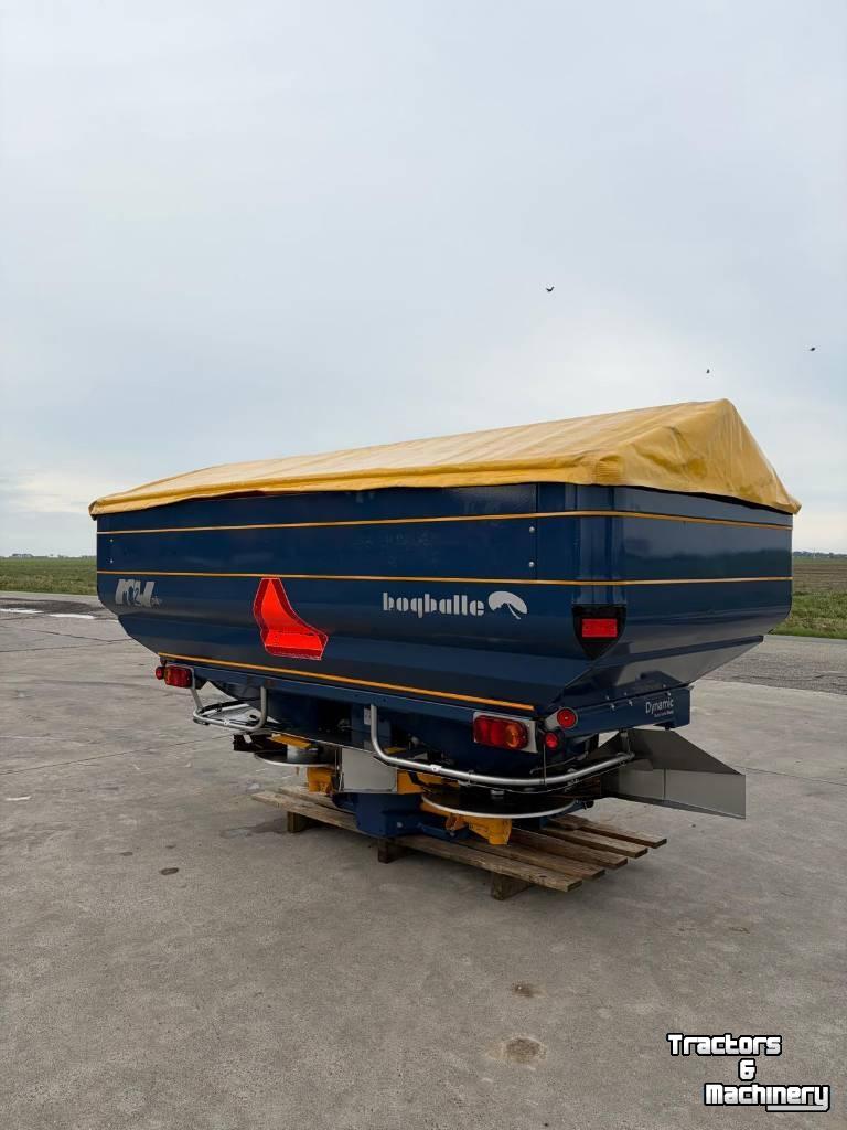 Kunstmeststrooier Bogballe M2W D Kunstmeststrooier
