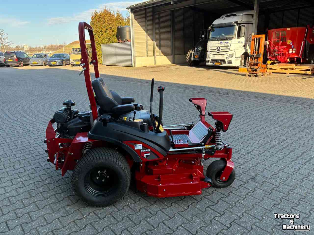 Zitmaaier Ferris ISX2200 / 61" Zero Turn zitmaaier met wegverlichting