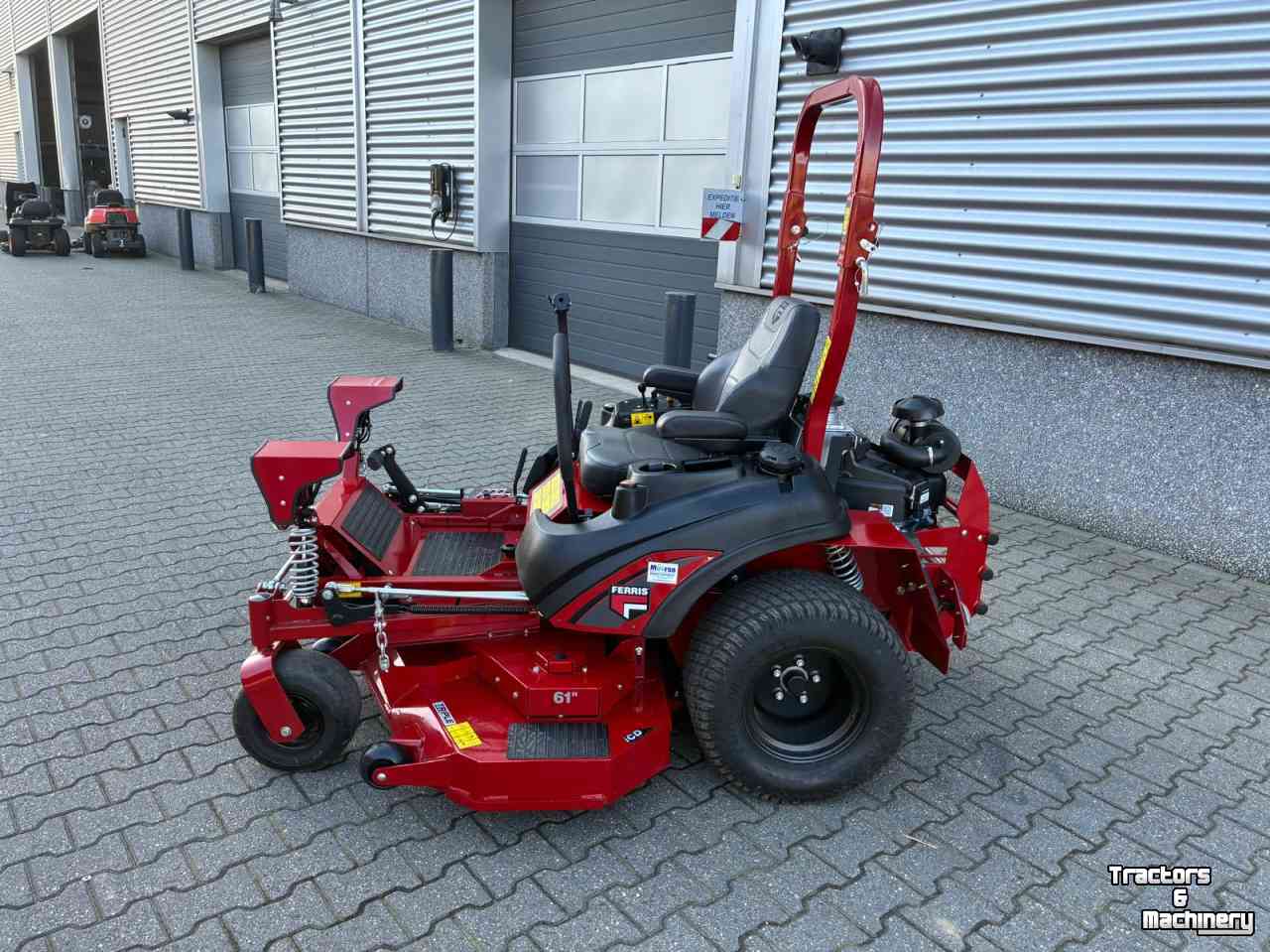 Zitmaaier Ferris ISX2200 / 61" Zero Turn zitmaaier met wegverlichting