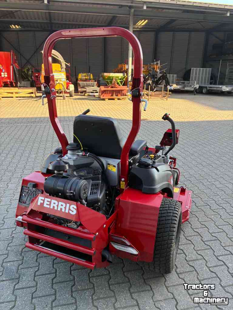 Zitmaaier Ferris ISX2200 / 61" Zero Turn zitmaaier met wegverlichting