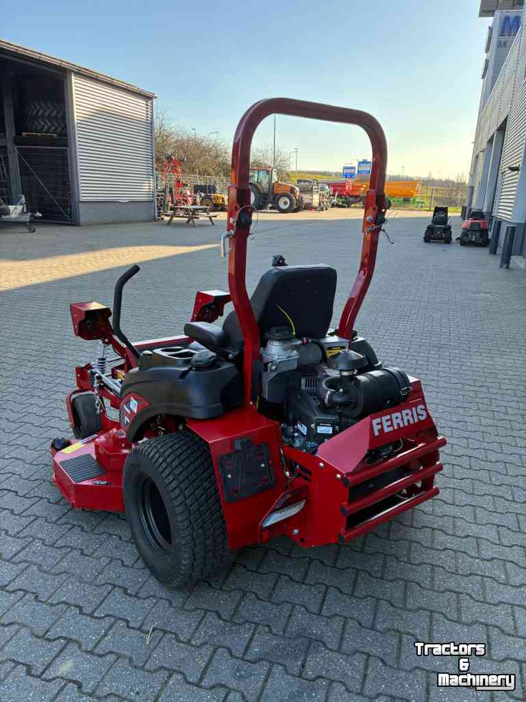 Zitmaaier Ferris ISX2200 / 61" Zero Turn zitmaaier met wegverlichting