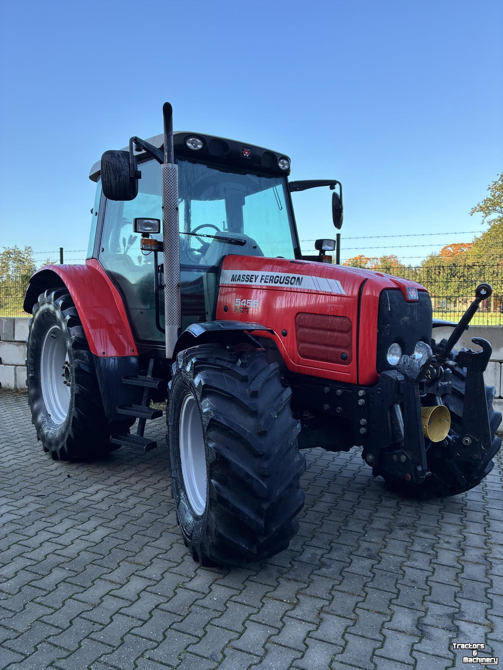 Tractor / Trekker Massey Ferguson 5455 Dyna4