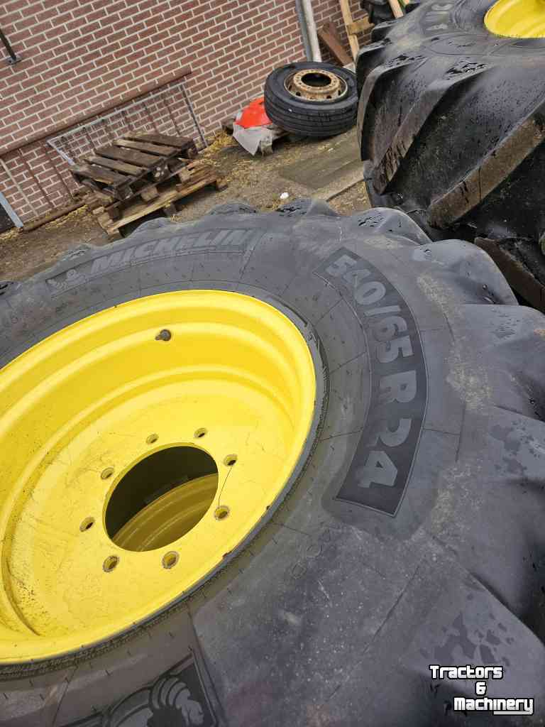 Wielen, Banden, Velgen & Afstandsringen Michelin Bandenset John Deere 3350. 600/65R38 540/65R24