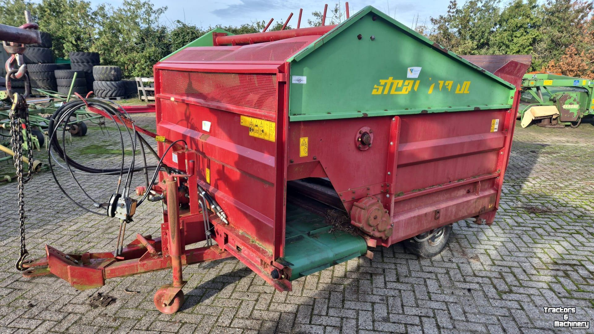U-snijder / Kuilvoersnijder Strautmann Blokkenwagen