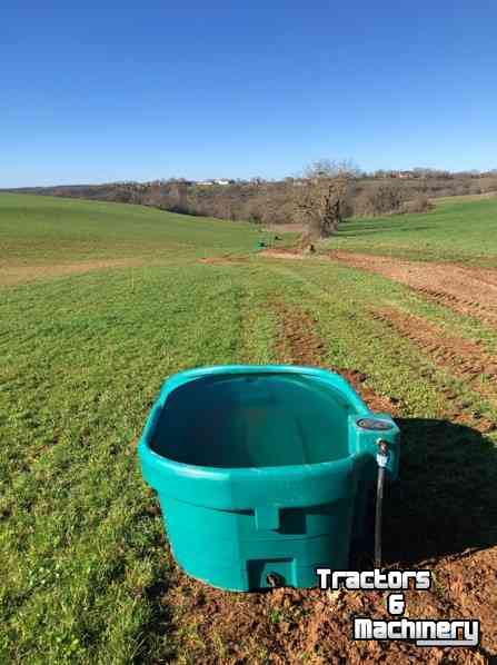 Water drinkbak - zonne energie Suevia Suevia weidedrinkbak, 200 tot 1500 liter