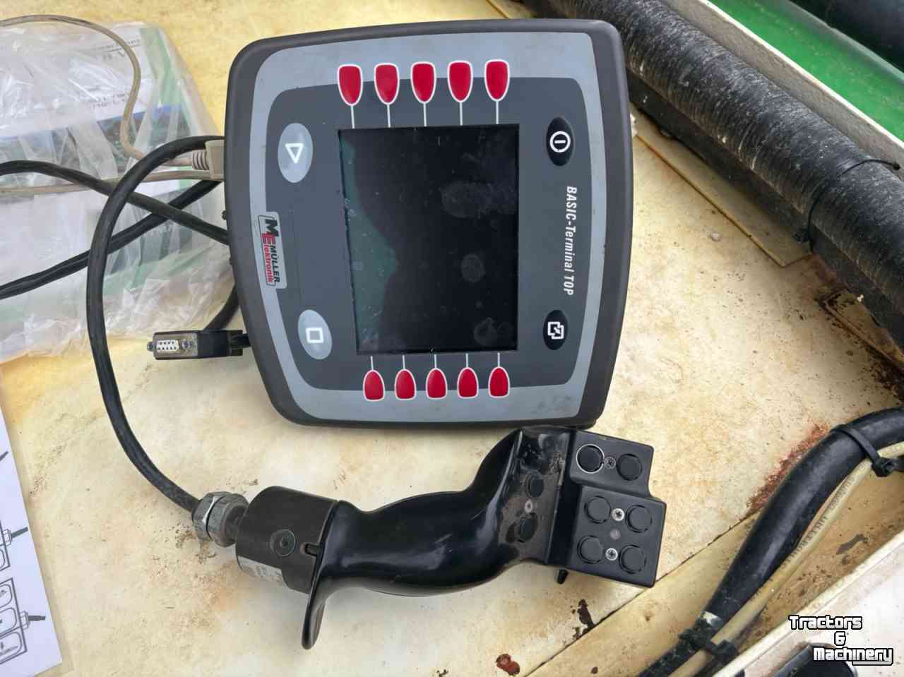 Getrokken Veldspuit CHD F4140