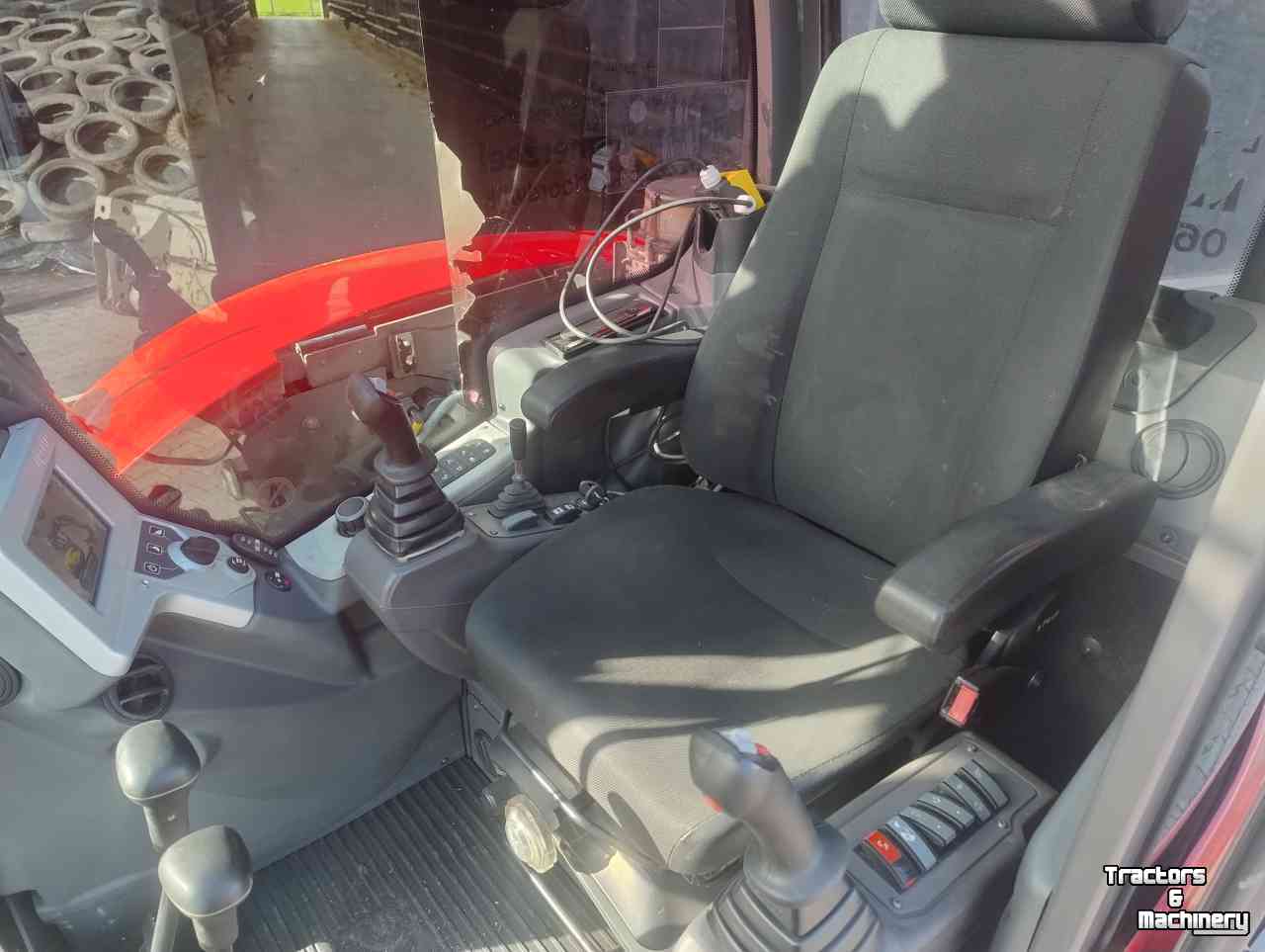 Graafmachine Mecalac 6mcr