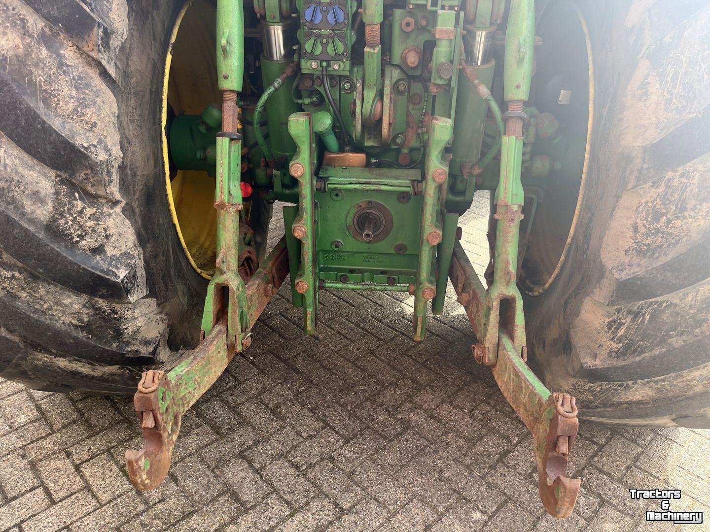 Tractor / Trekker John Deere 6155R