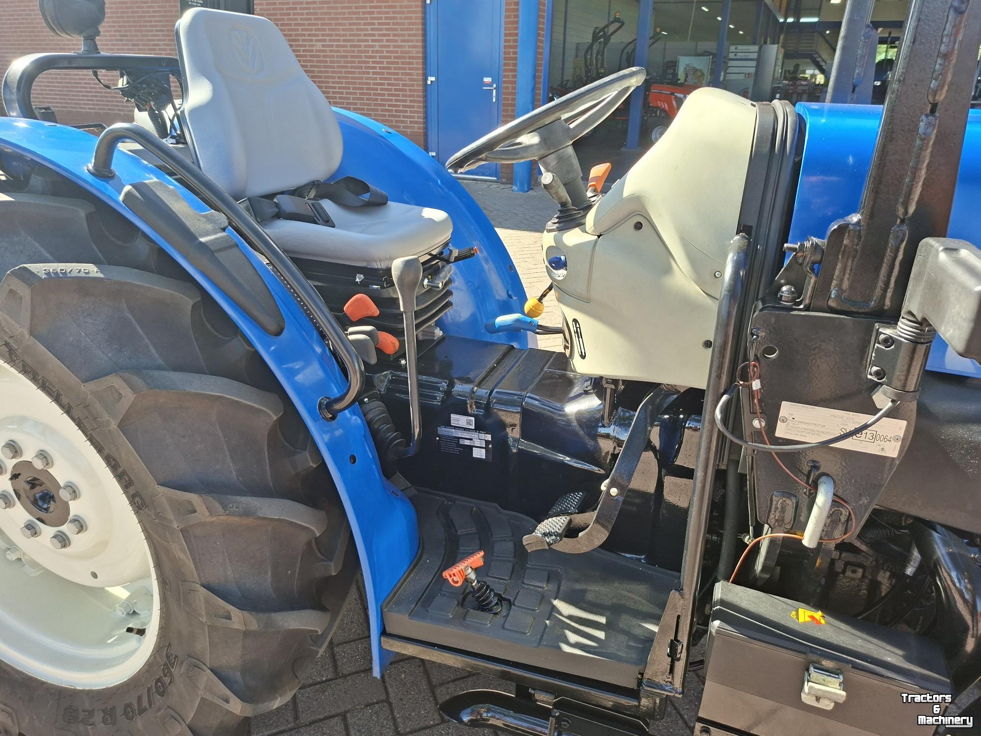 Tractor / Trekker New Holland TRACTOR T4020V ROPS 4WD