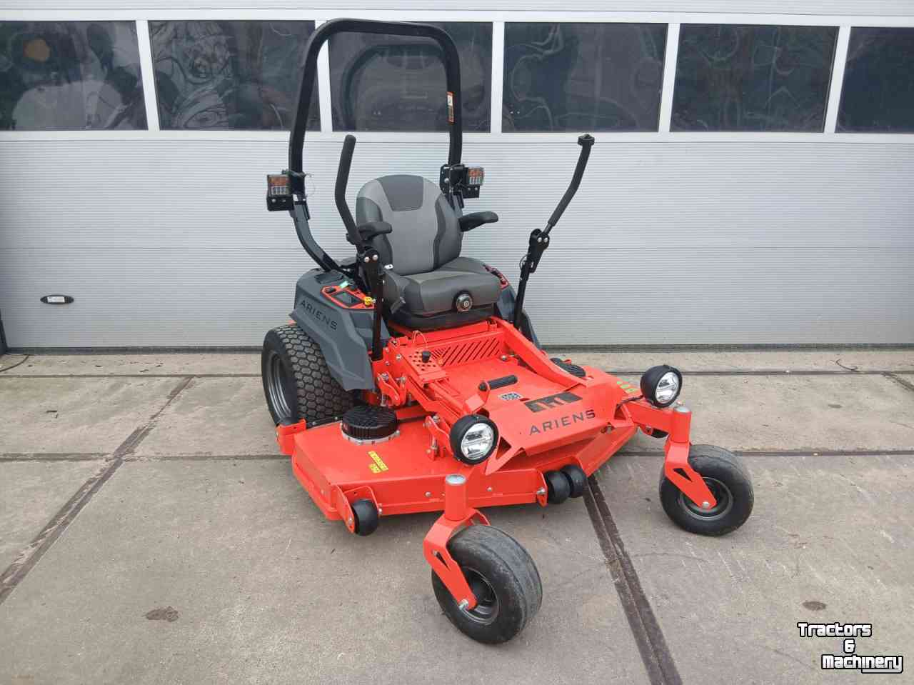 Zitmaaier Ariens Zenith  RD60 E  zeroturn maaier
