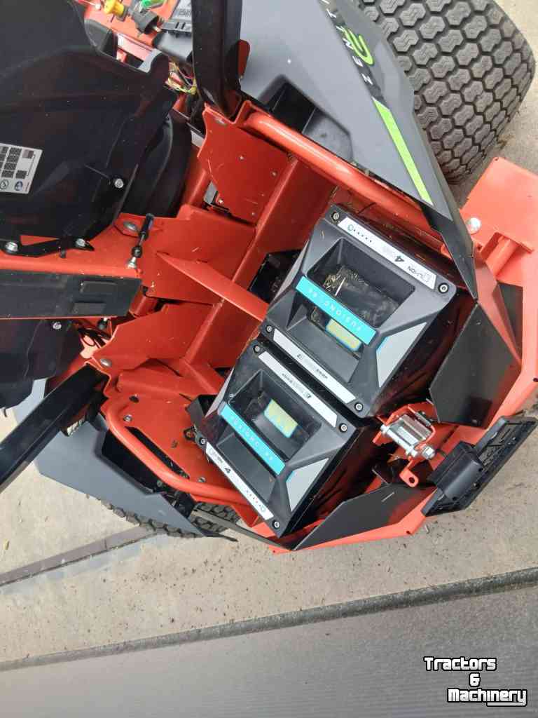 Zitmaaier Ariens Zenith  RD60 E  zeroturn maaier