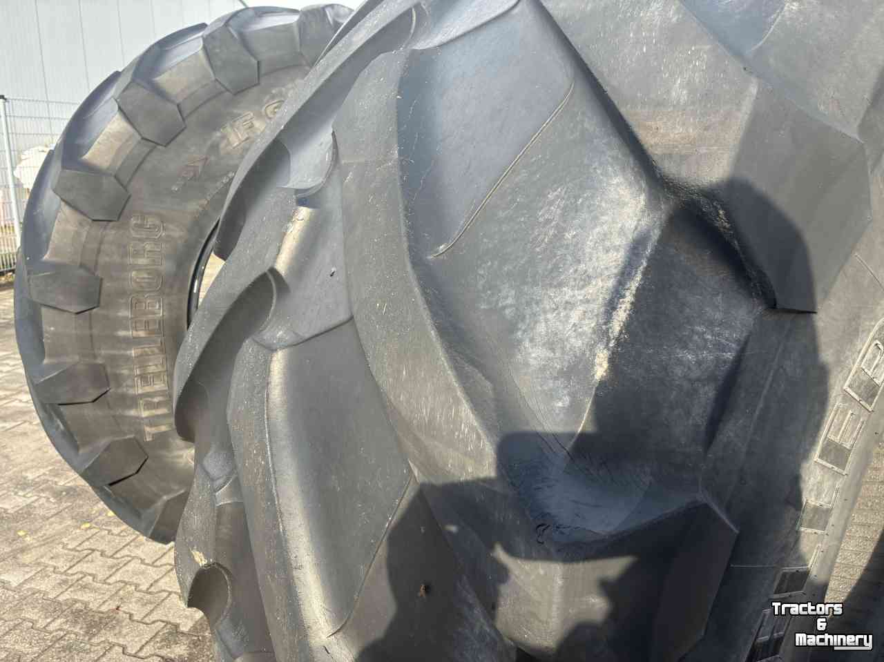 Wielen, Banden, Velgen & Afstandsringen Trelleborg IF 900/60R42