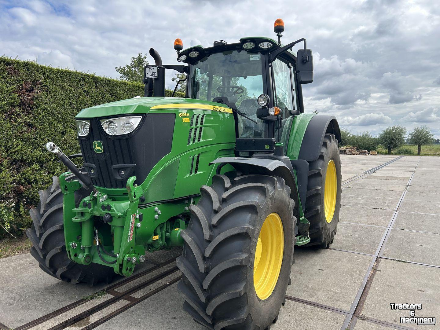 Tractor / Trekker John Deere 6195M