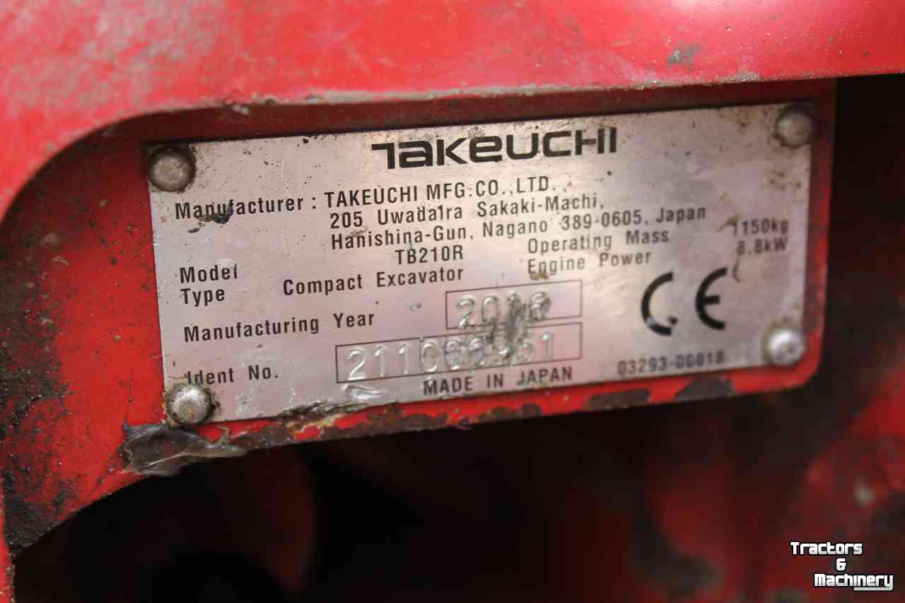Mini-graver Takeuchi TB210R minigraver rups mini graafmachine servobediening