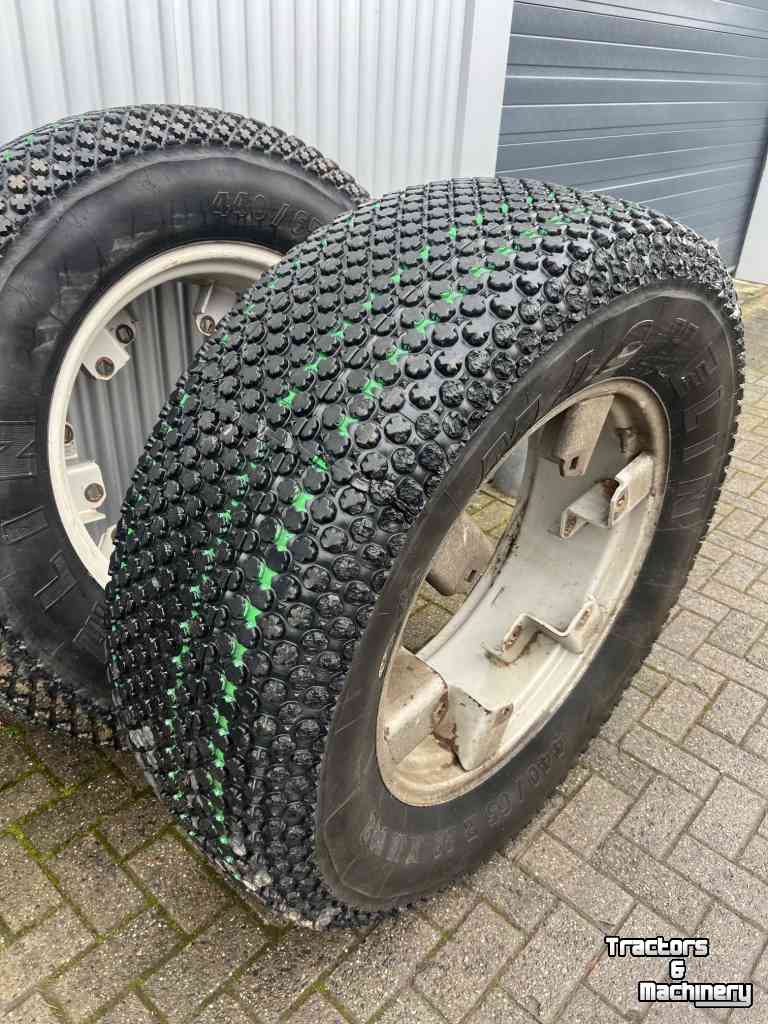 Wielen, Banden, Velgen & Afstandsringen Michelin 440/65-28