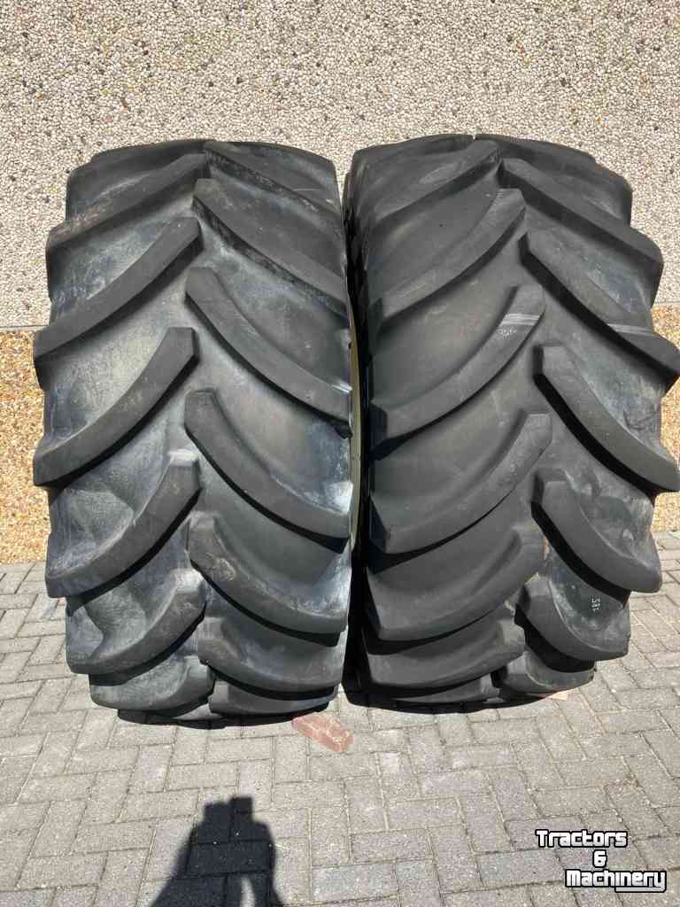 Wielen, Banden, Velgen & Afstandsringen Vredestein Set TRAXION HARVEST 800/65R32 compleet op Velg aansluiting 280/335/10gaats