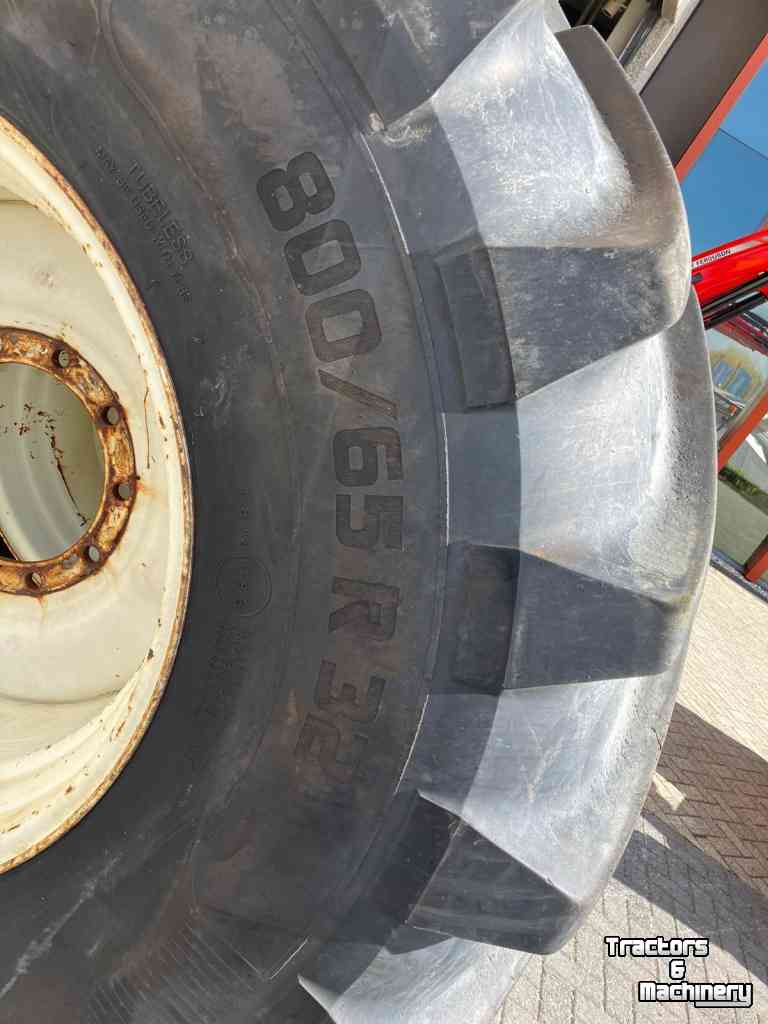 Wielen, Banden, Velgen & Afstandsringen Vredestein Set TRAXION HARVEST 800/65R32 compleet op Velg aansluiting 280/335/10gaats