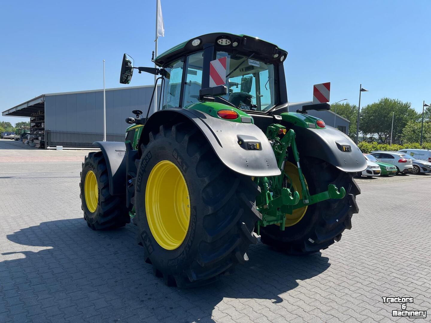 Tractor / Trekker John Deere 6M 155