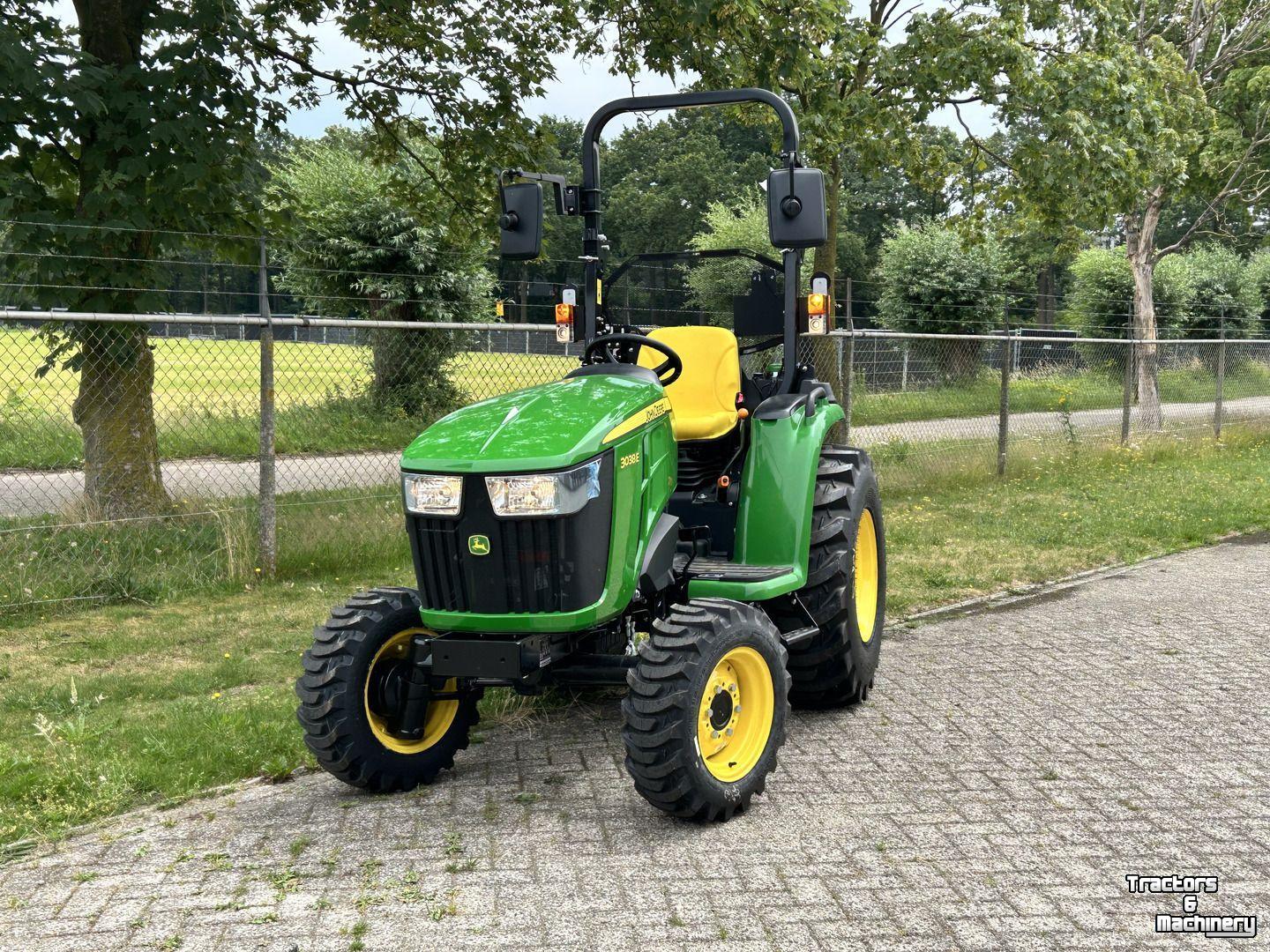 Smalspoor tractor John Deere 3038E