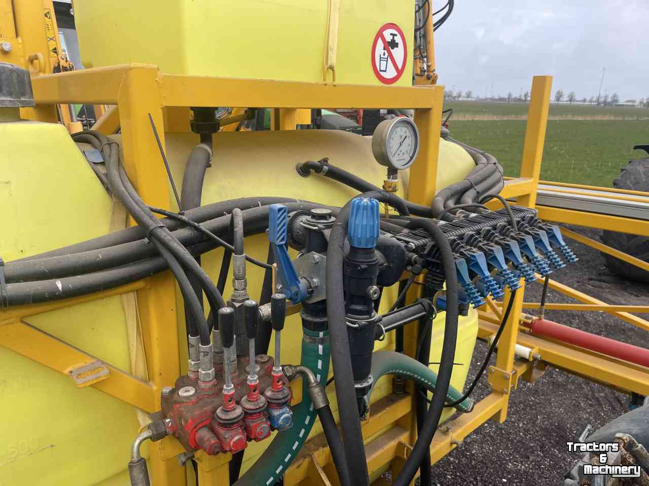 Gedragen Veldspuit Dubex Model 8 in perfecte staat