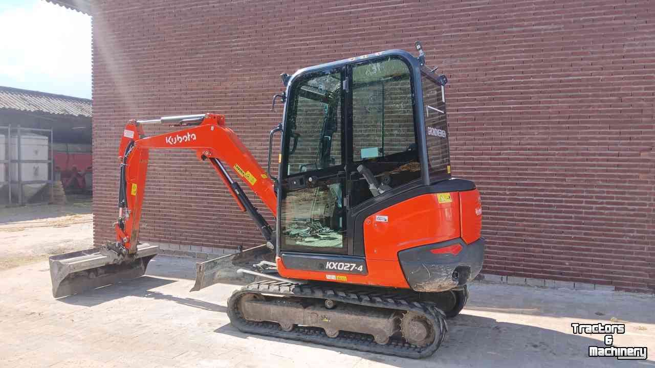 Mini-graver / Mini-graafmachine Kubota Kx 27-4