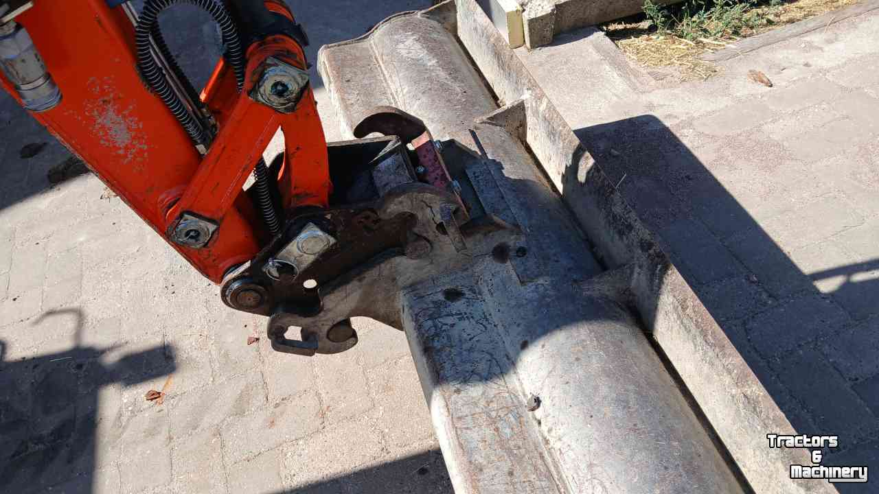 Mini-graver / Mini-graafmachine Kubota Kx 27-4