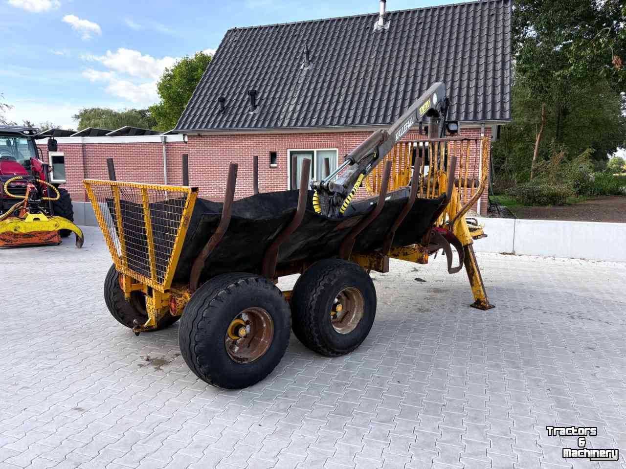 Bomenuitrijwagen  Källefall 6.3