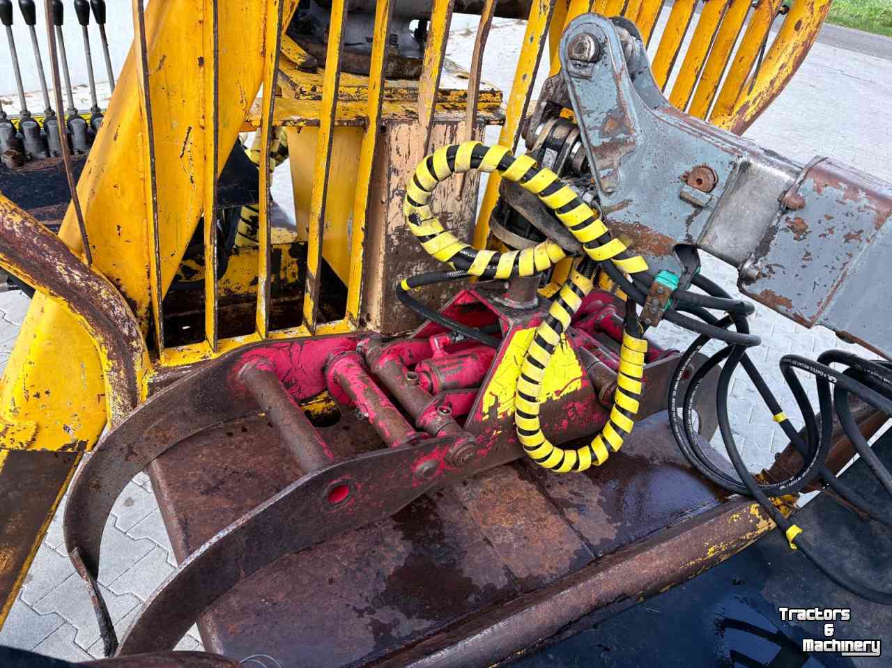 Bomenuitrijwagen  Källefall 6.3