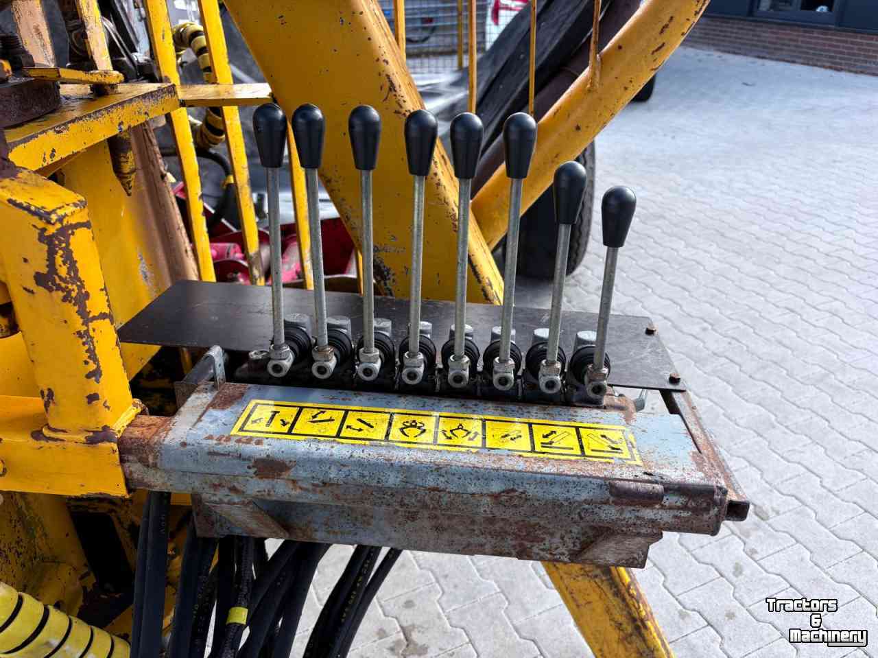 Bomenuitrijwagen  Källefall 6.3