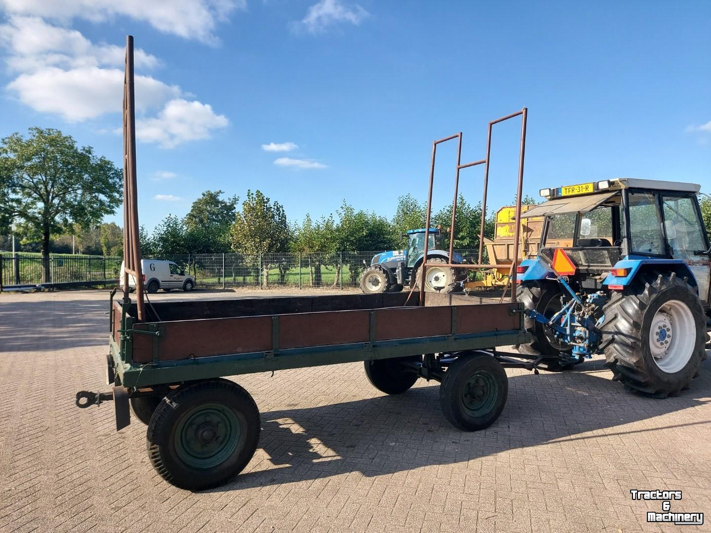 Dieplader / Aanhanger  VIERWIELIGE LANDBOUWWAGEN