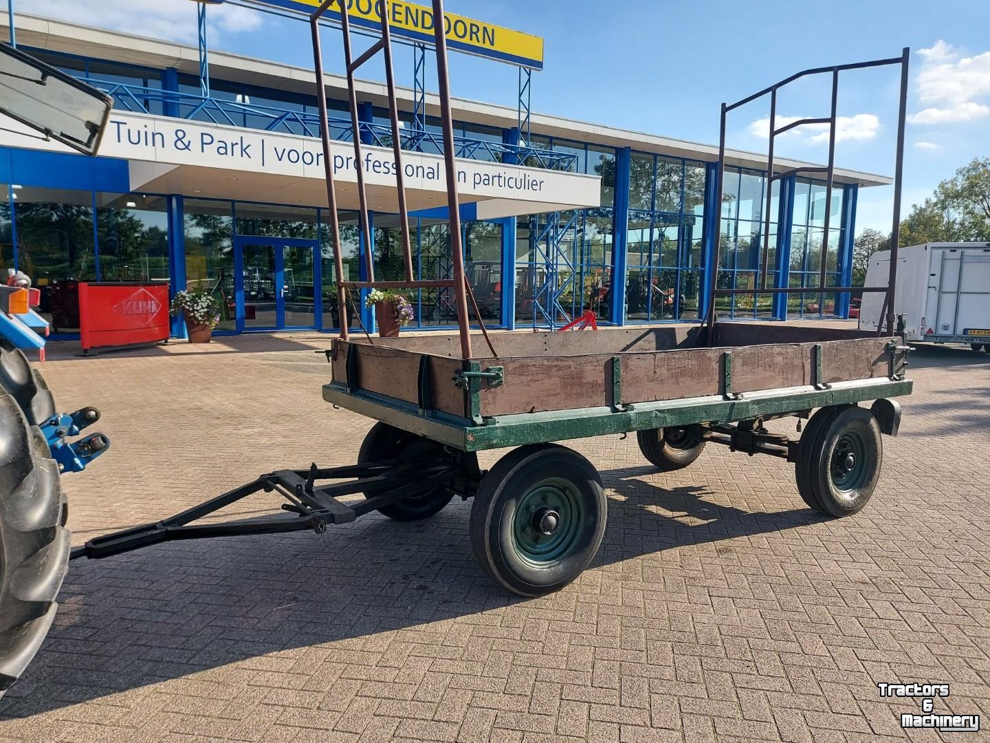 Dieplader / Aanhanger  VIERWIELIGE LANDBOUWWAGEN