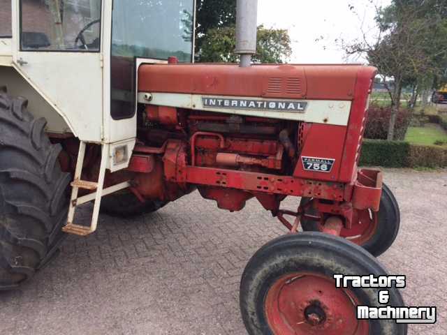Traktoren International Farmall 756