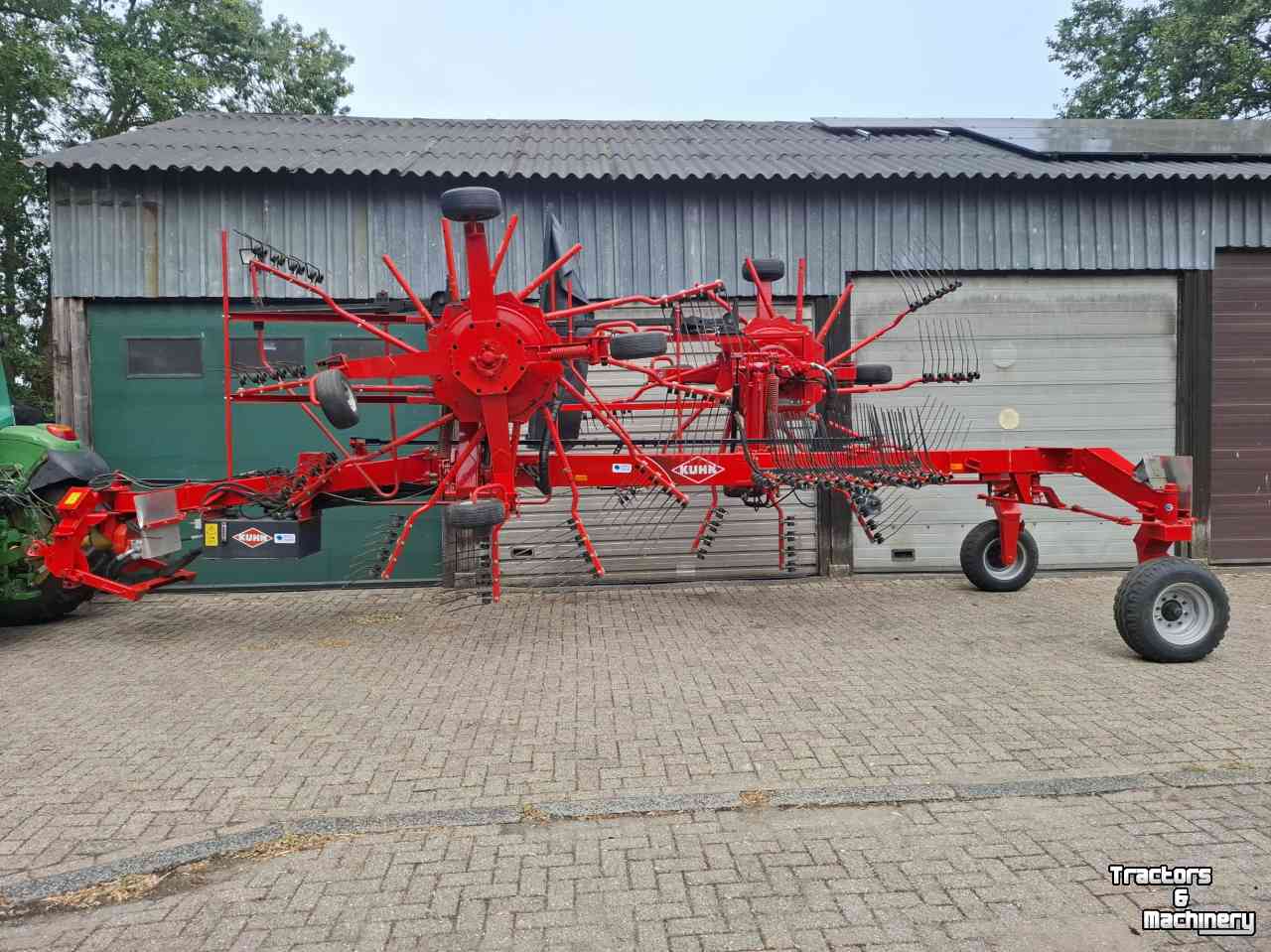 Rugger / Hark / Zwadhark Kuhn GA 8020 dubbele hark zijafleg, duiner dijker rugger wierser harken opdijker opduiner rotorhark