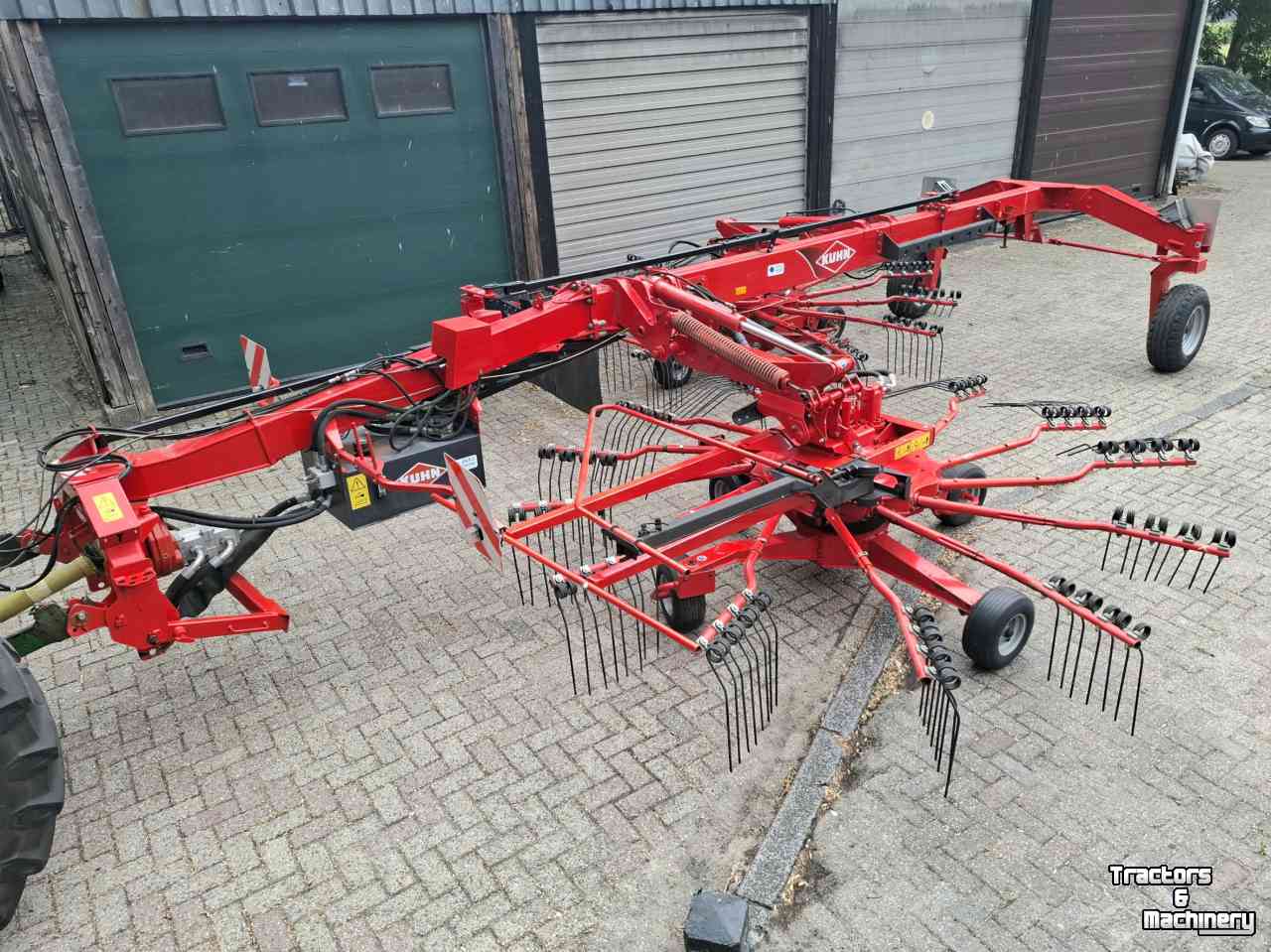 Rugger / Hark / Zwadhark Kuhn GA 8020 dubbele hark zijafleg, duiner dijker rugger wierser harken opdijker opduiner rotorhark
