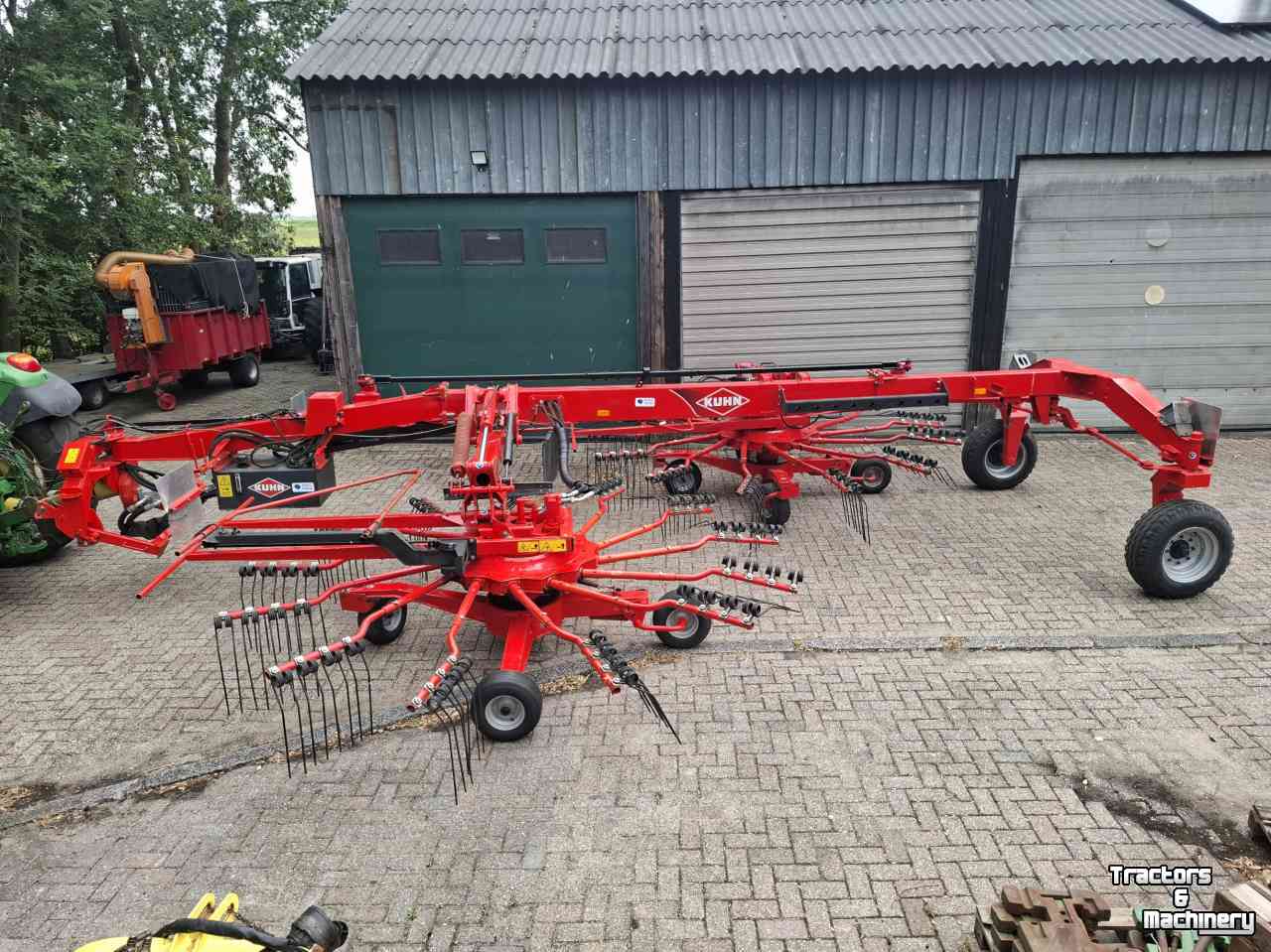 Rugger / Hark / Zwadhark Kuhn GA 8020 dubbele hark zijafleg, duiner dijker rugger wierser harken opdijker opduiner rotorhark