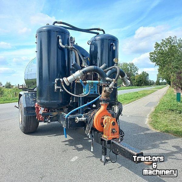 Mestpomp  Pomptankwagen met compressor - en Doda pomp