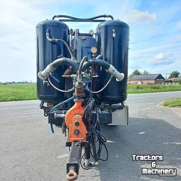 Mestpomp  Pomptankwagen met compressor - en Doda pomp