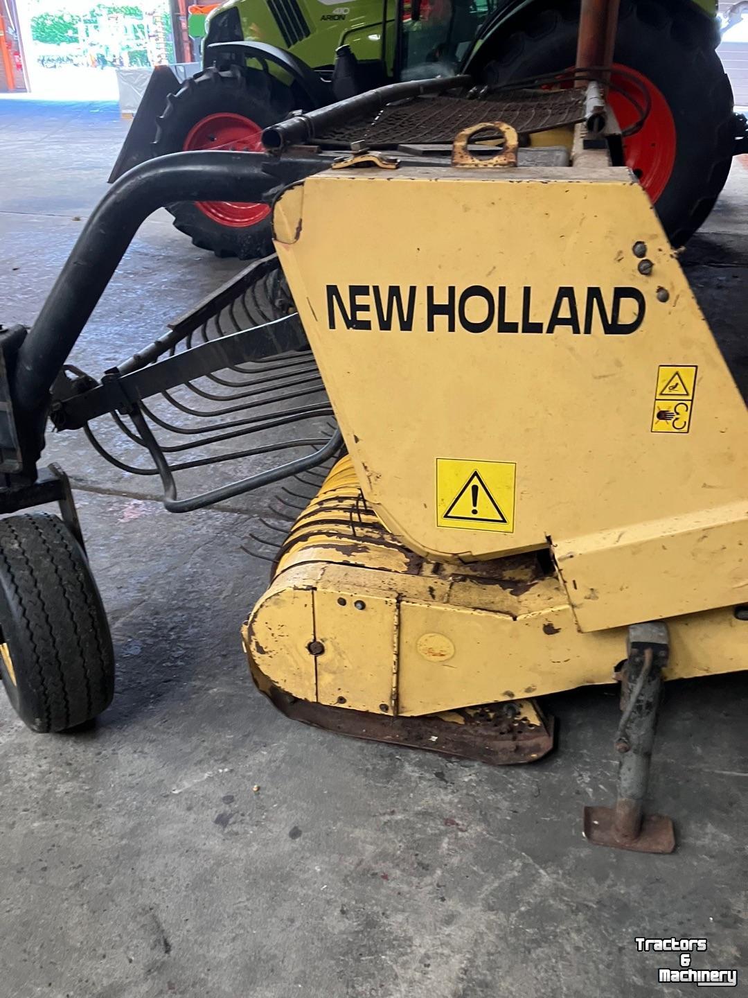 Veldhakselaar New Holland 345 W