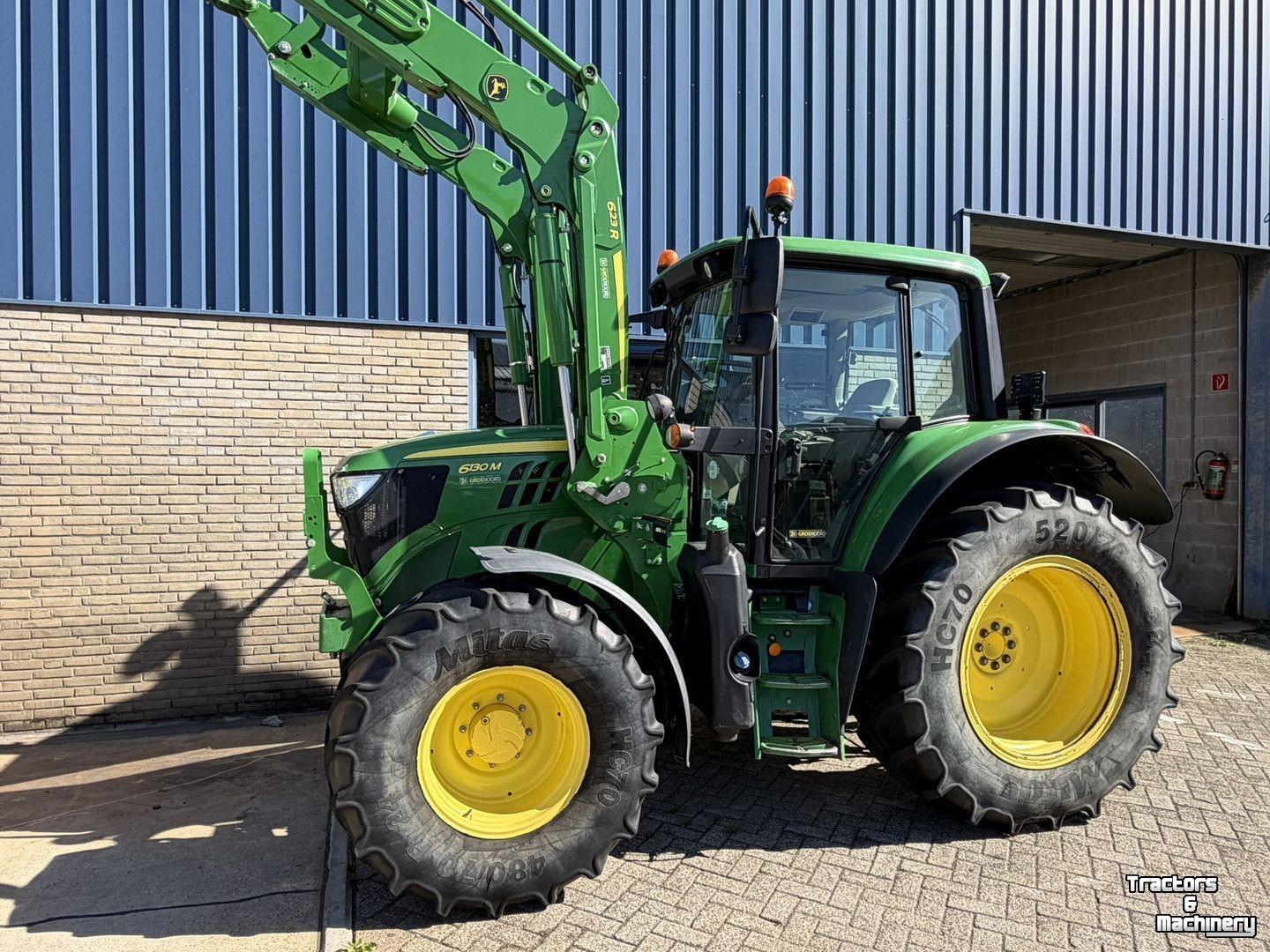 Tractor / Trekker John Deere 6130M