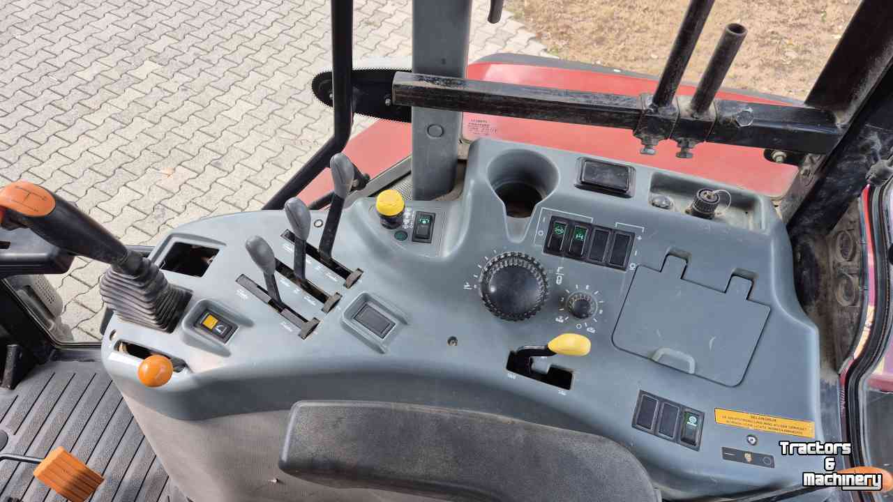 Tractor / Trekker Case-IH MX135 maxxum 40Kmh met kruipversnelling