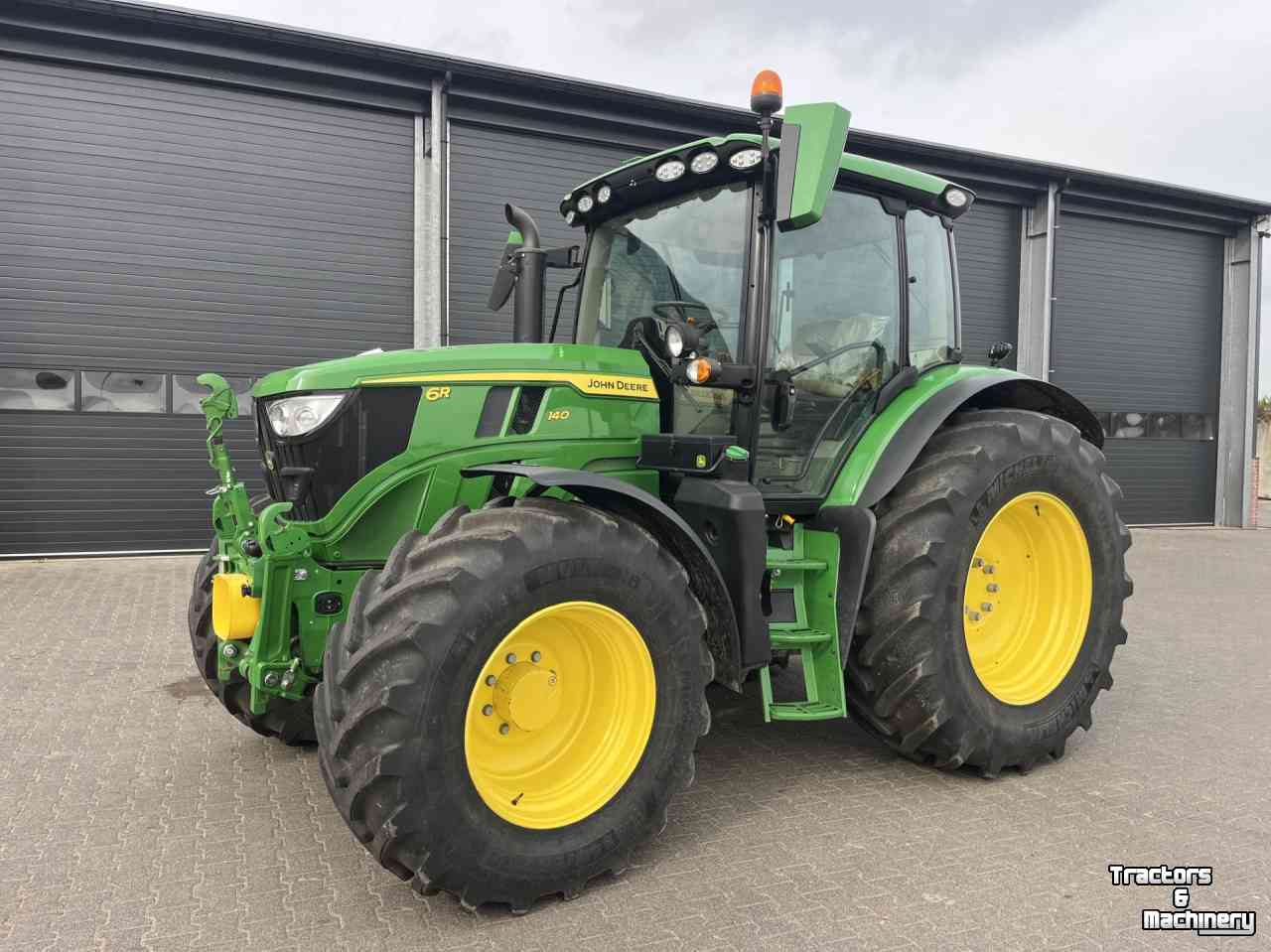 Tractor / Trekker John Deere 6 R 140