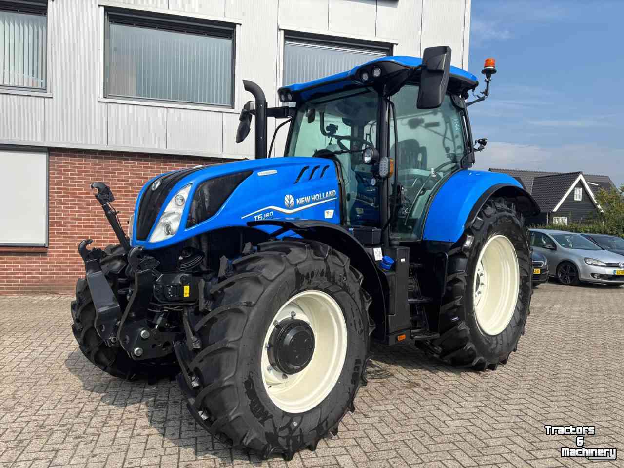 Tractor / Trekker New Holland T6 180 DC