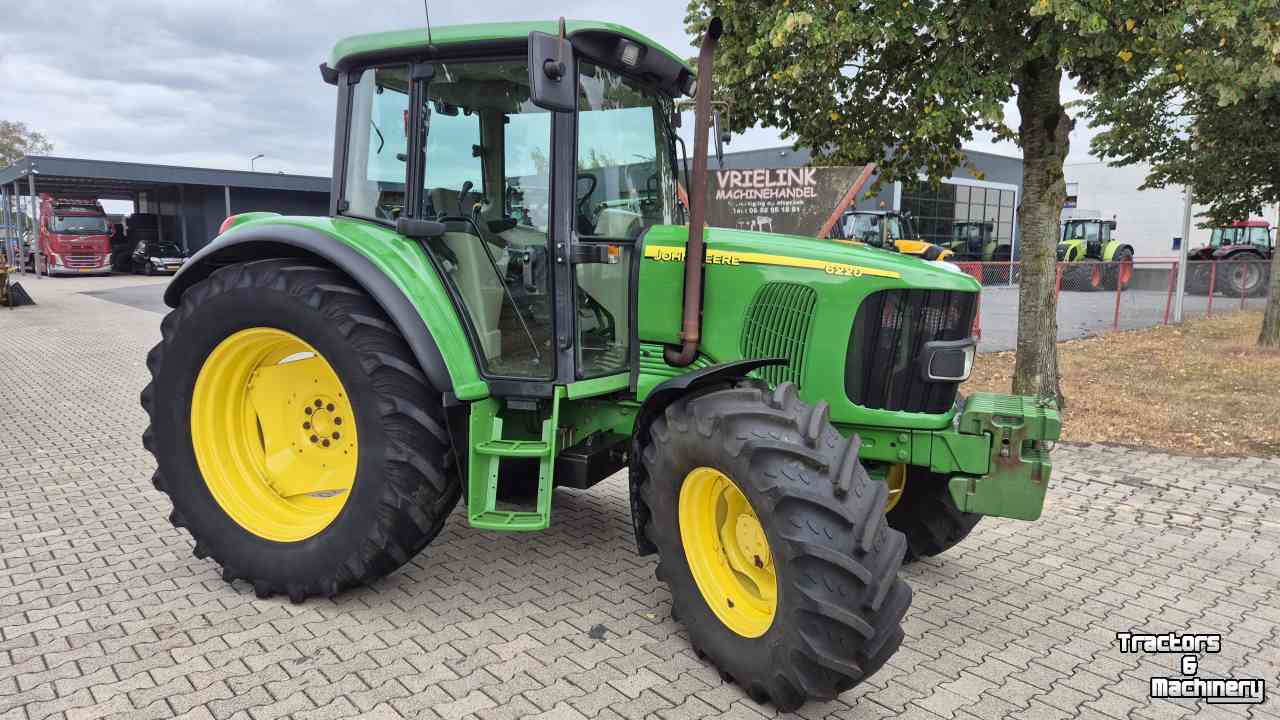 Tractor / Trekker John Deere 6220 SE PQ zeer nette trekker