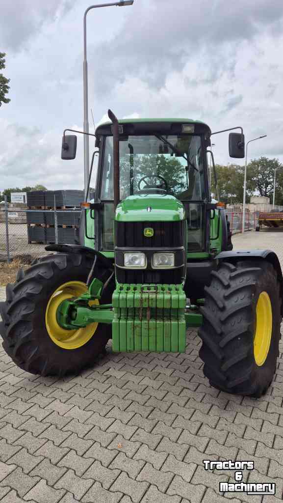 Tractor / Trekker John Deere 6220 SE PQ zeer nette trekker