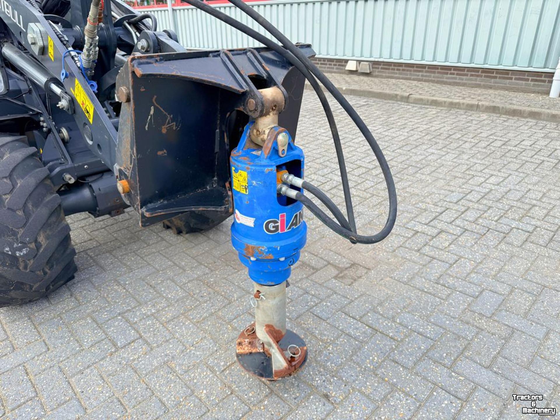 Grondboren Giant Boorunit 3500Max met houtsplijter
