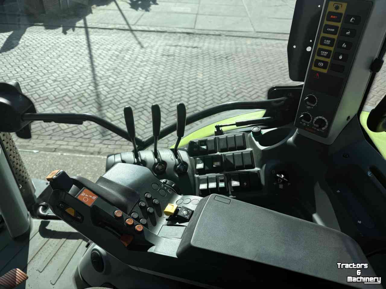 Tractor / Trekker Claas Arion 620