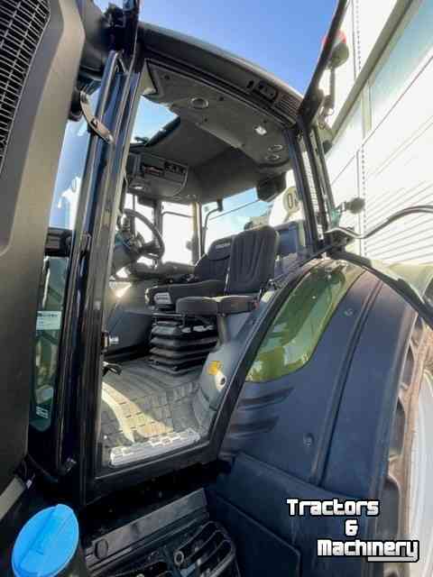Traktoren Valtra N155 Versu Smart Touch demo tractor