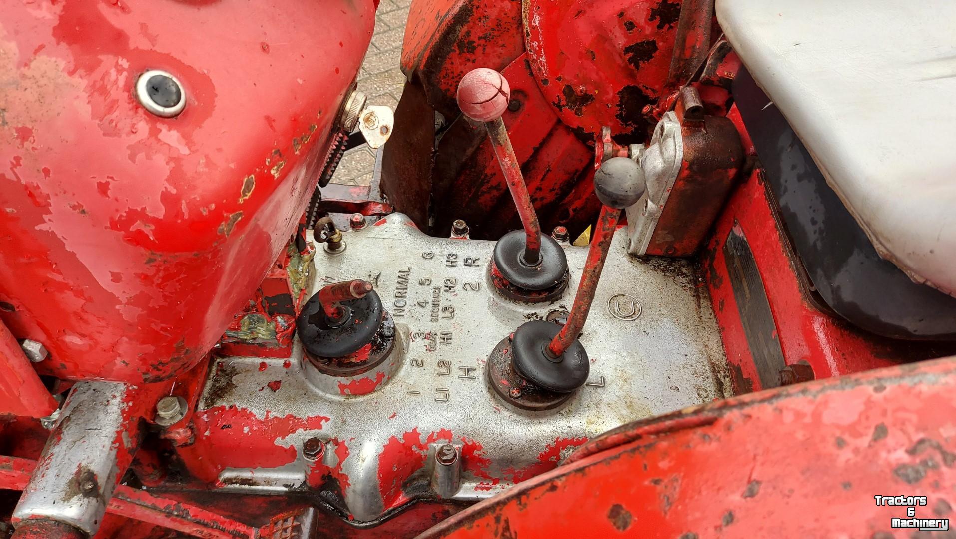 Tractor / Trekker David Brown 880