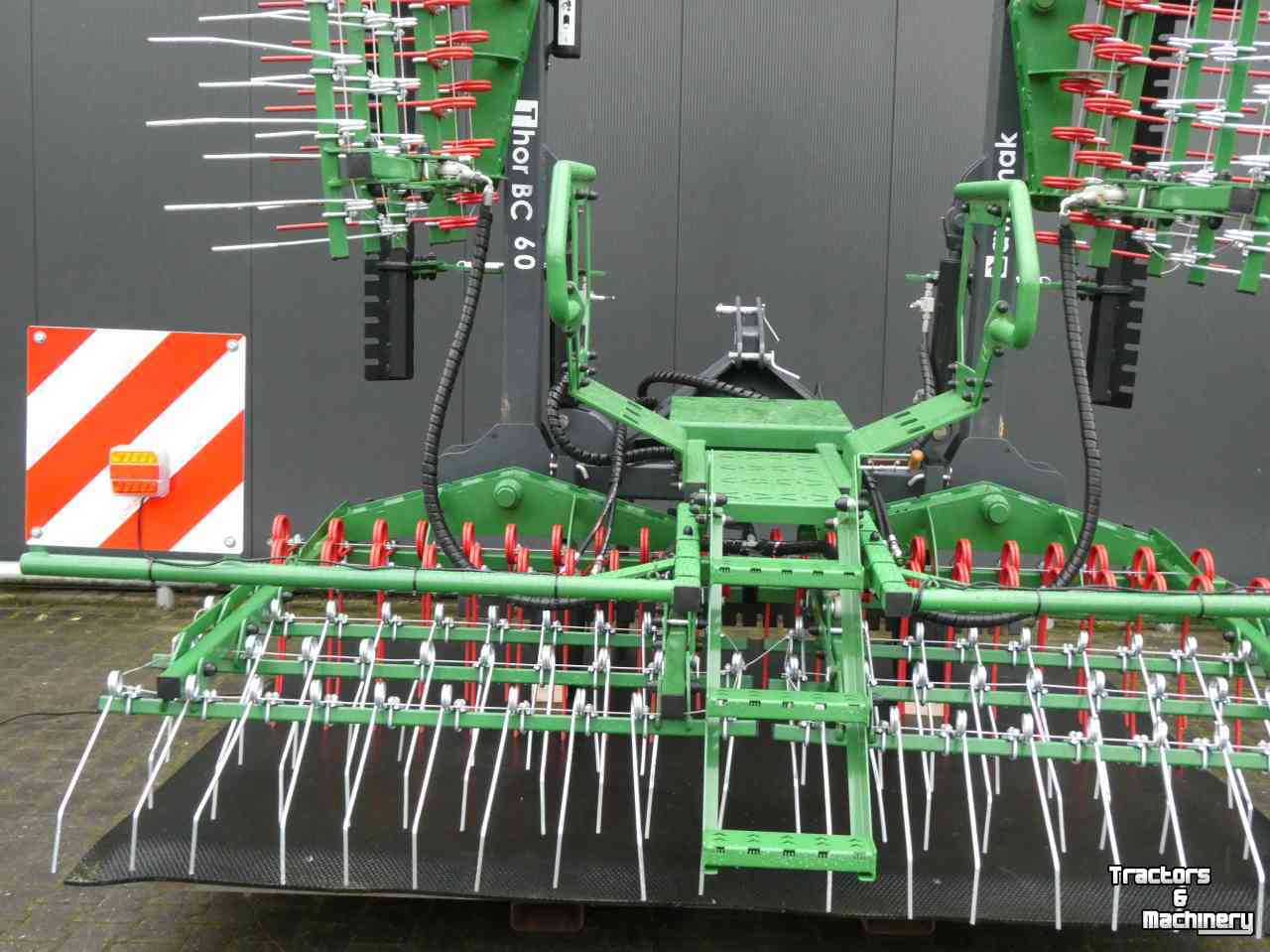 Overige weidebouwmachines en toebehoren Hofstede THOR BC Grasland gras weide wei wiedeg doorzaaier beluchter weeder